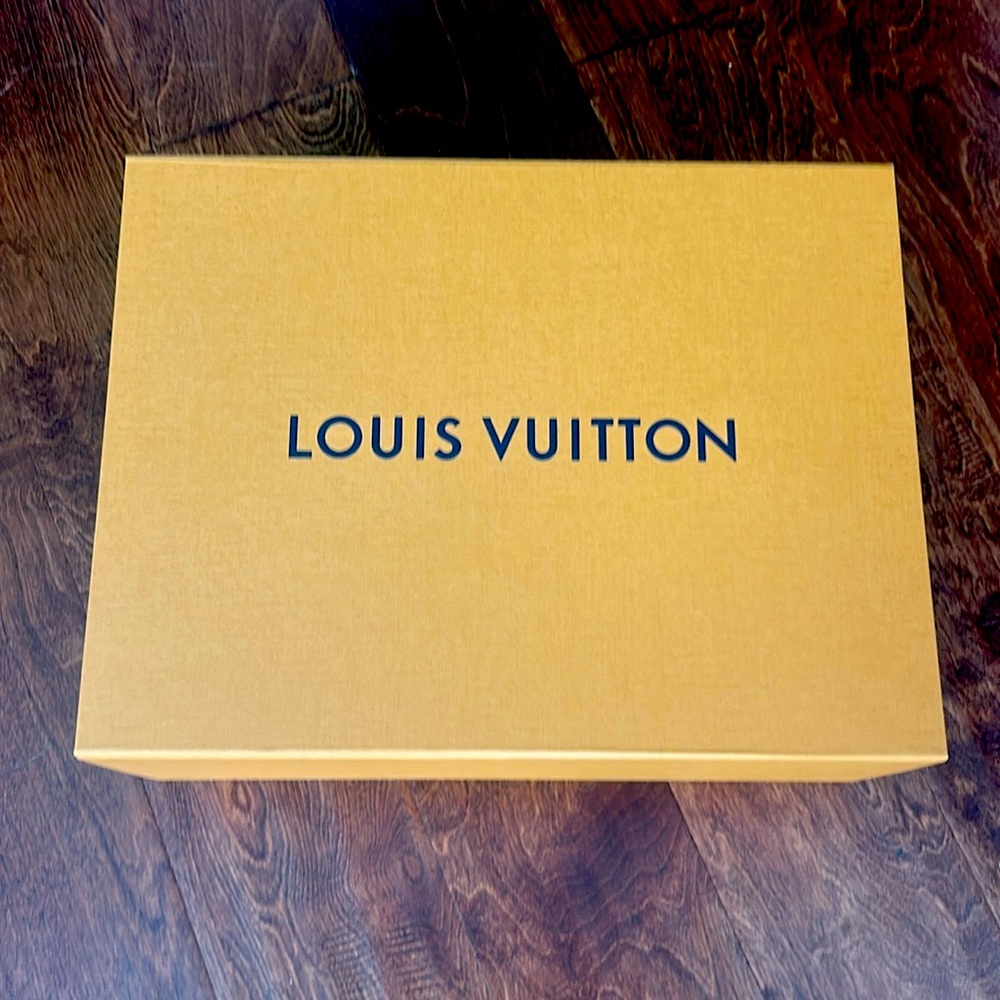 Louis Vuitton Sneaker Box size 8 (10US)